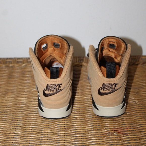 Jordan Jumpman MVP Preschool shoes. Flax/Baroque Brown/Black colorway. Sz. 1Y - Picture 3 of 8